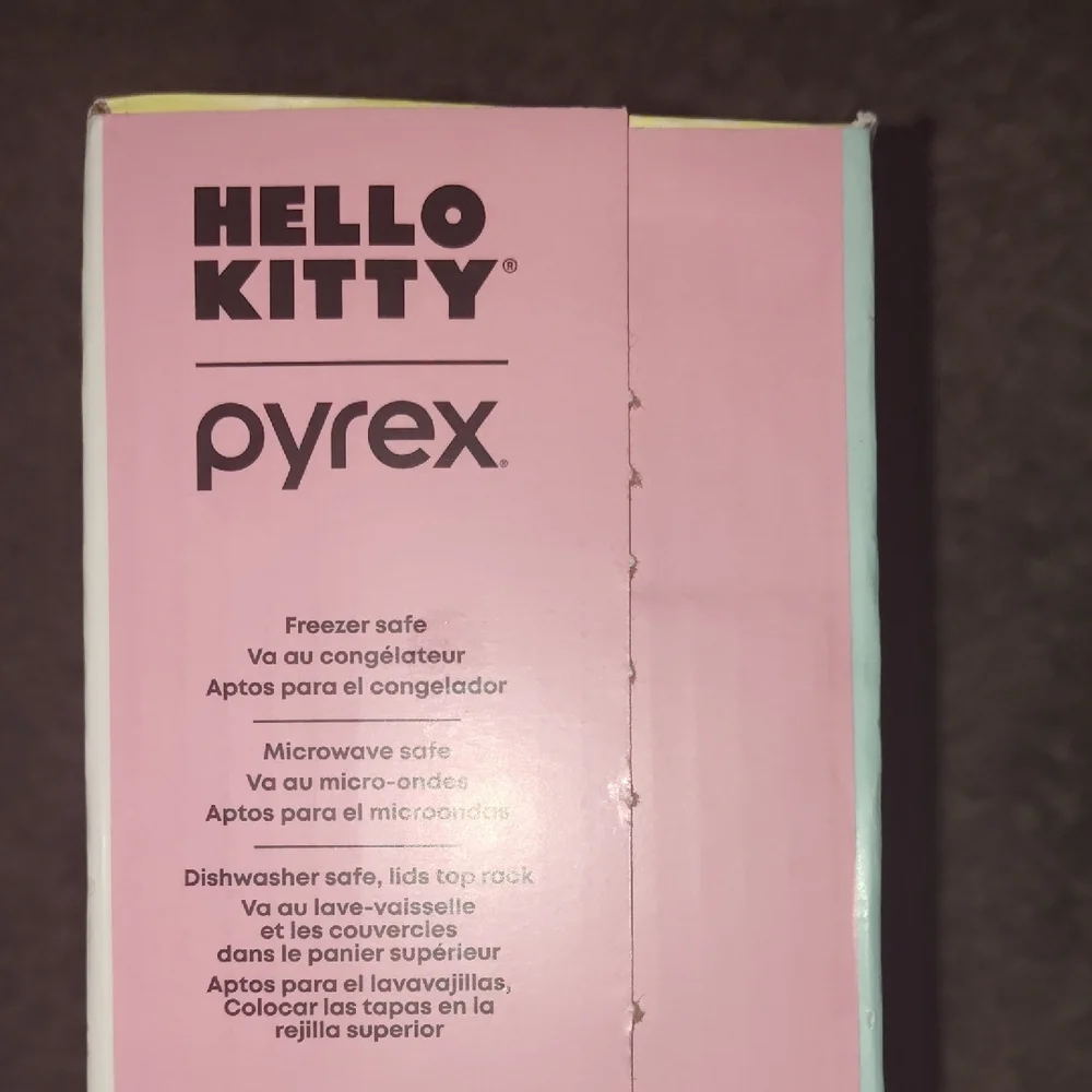 Pyrex Hello Kitty Decorated Glass Food Storage Set - Pink and Blue - Picture 4 of 6